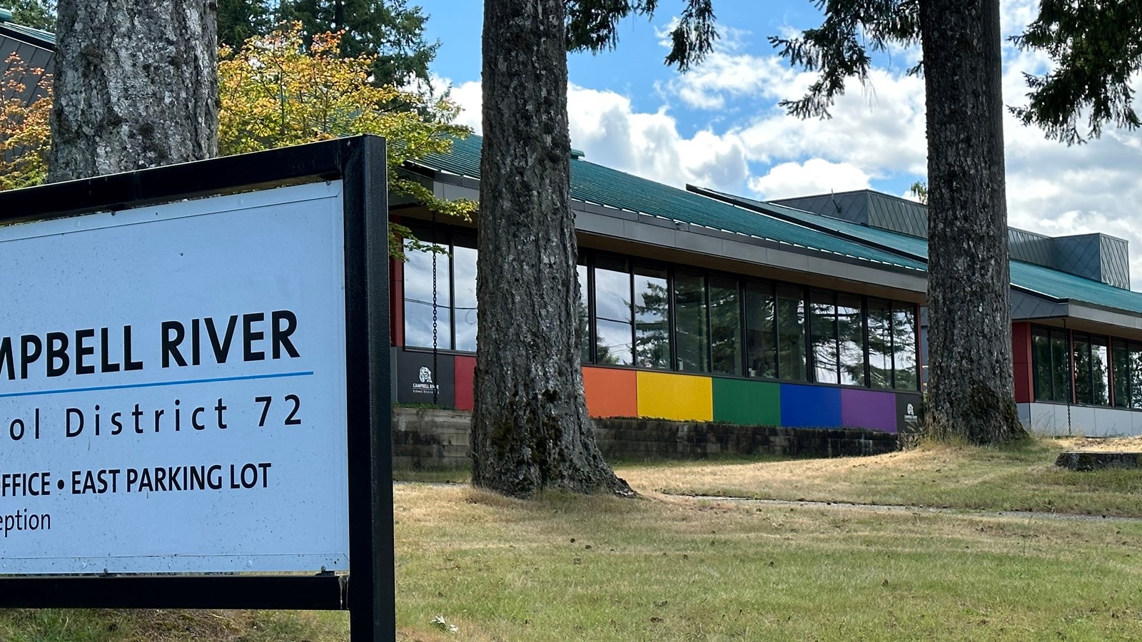 Exterior of the school board office.