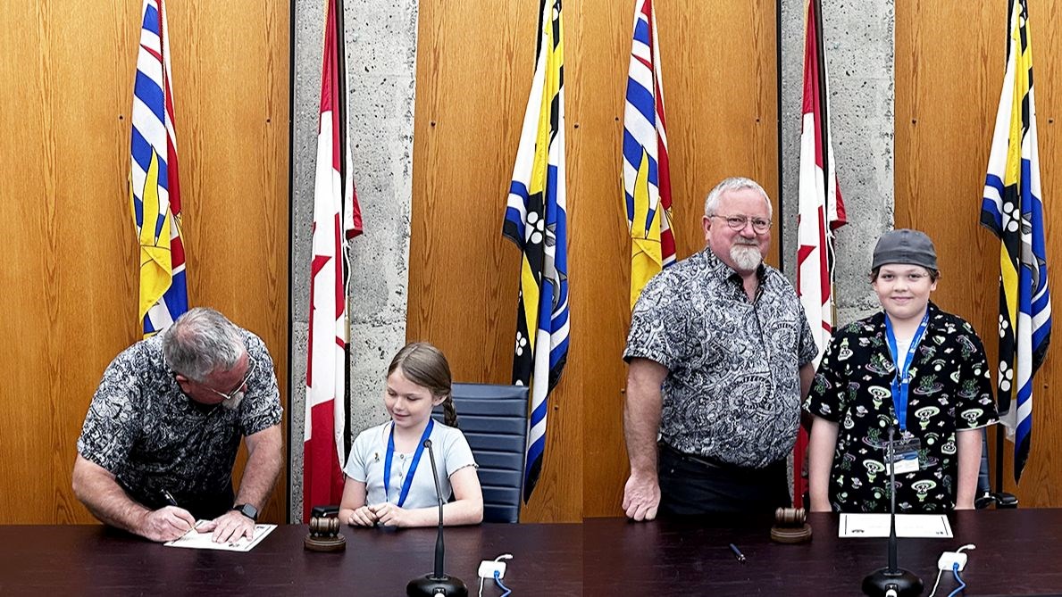 Alaina and Benson with Mayor Dahl during their respective oath of office ceremonies.